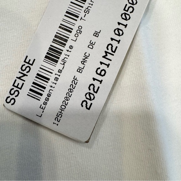 Essentials Fear Of God Unisex White Tee Shirt Black Front Logo Size S NWT - Picture 7 of 10